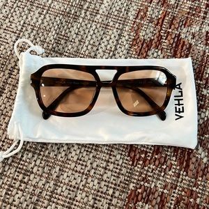 Vehla Dixie Sunglasses Chocolate Tortoise/Cinnamon